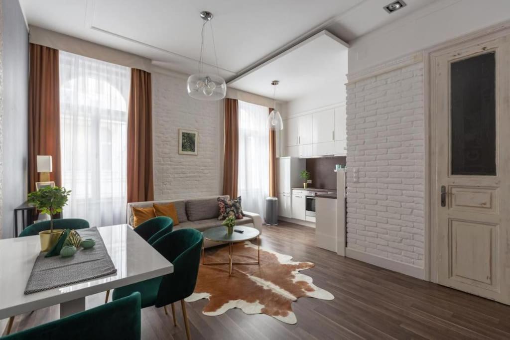 Chic, Captivating Space Near Opera House Βουδαπέστη Εξωτερικό φωτογραφία
